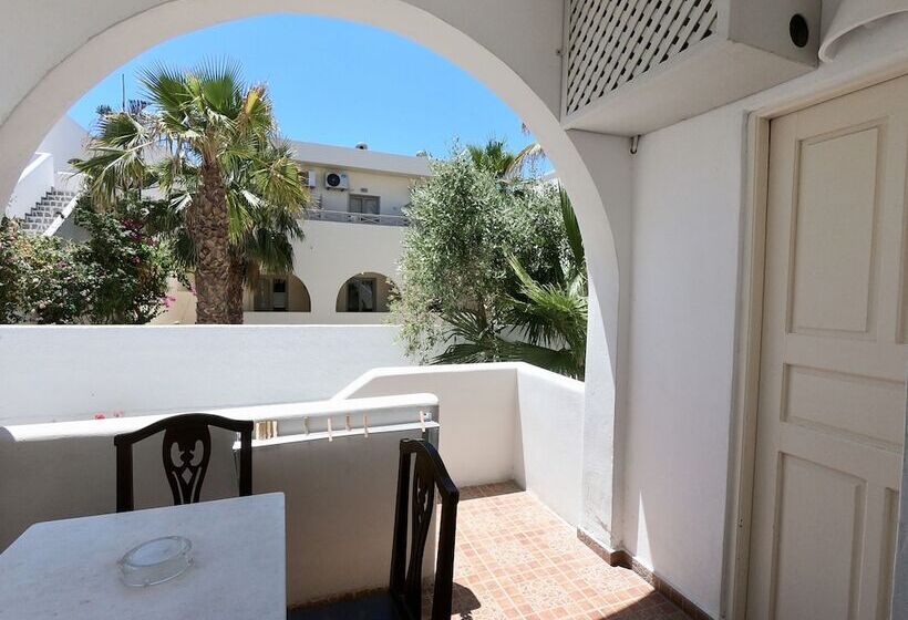 استودیوی لوکس, Anny Studios & Rooms Perissa Beach