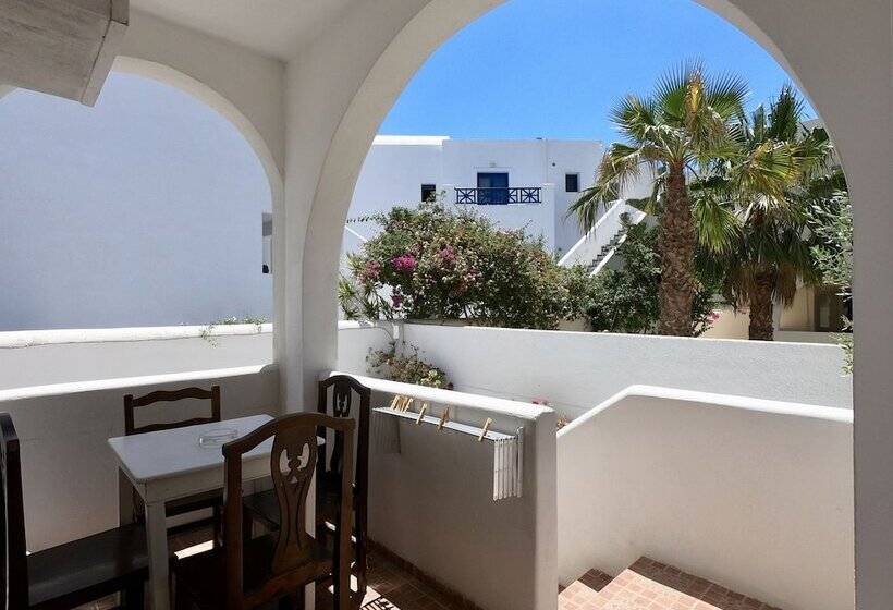 استودیوی لوکس, Anny Studios & Rooms Perissa Beach