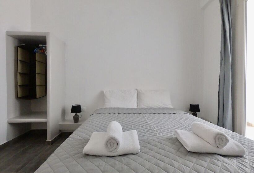 استودیوی لوکس, Anny Studios & Rooms Perissa Beach