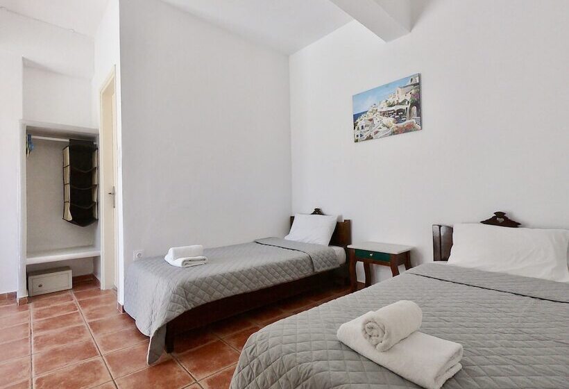 استودیوی لوکس, Anny Studios & Rooms Perissa Beach
