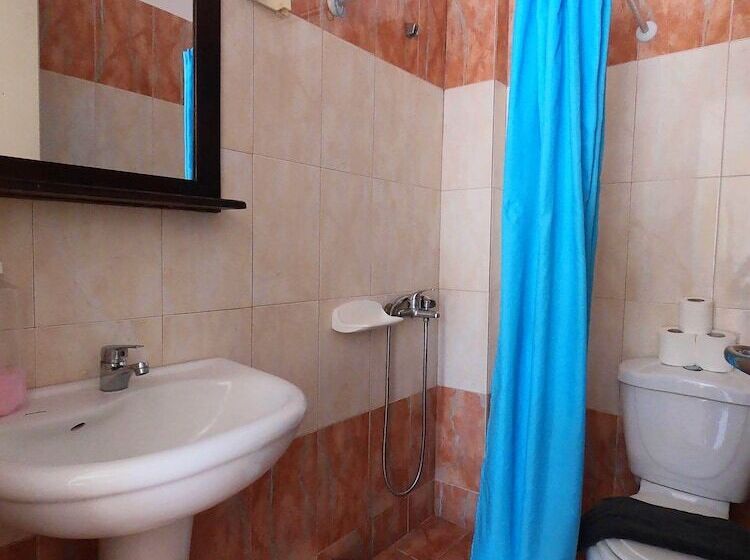 استودیوی لوکس, Anny Studios & Rooms Perissa Beach