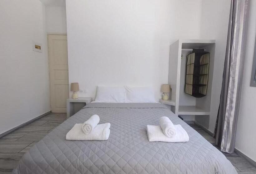 اتاق استاندارد با چشم‌انداز استخر, Anny Studios & Rooms Perissa Beach