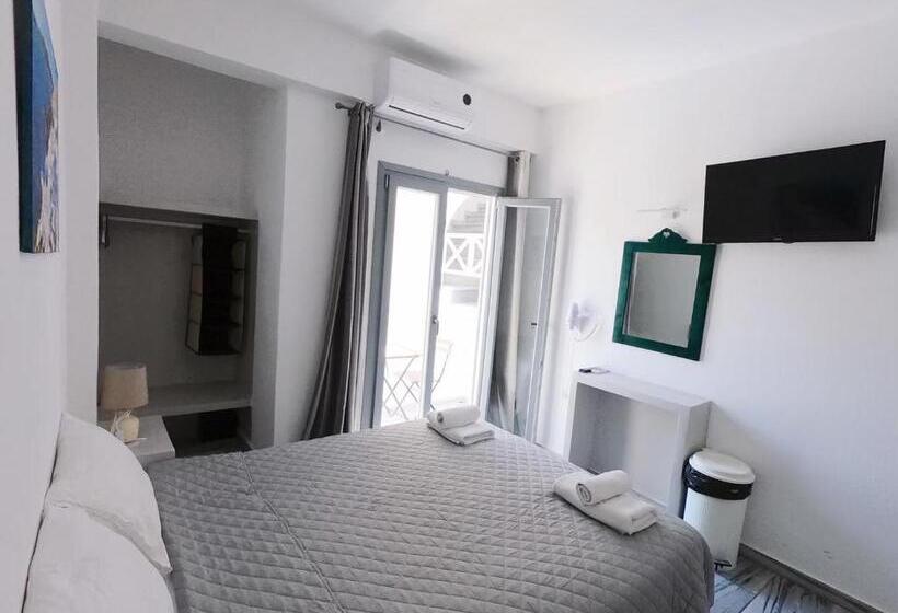 استودیوی لوکس, Anny Studios & Rooms Perissa Beach
