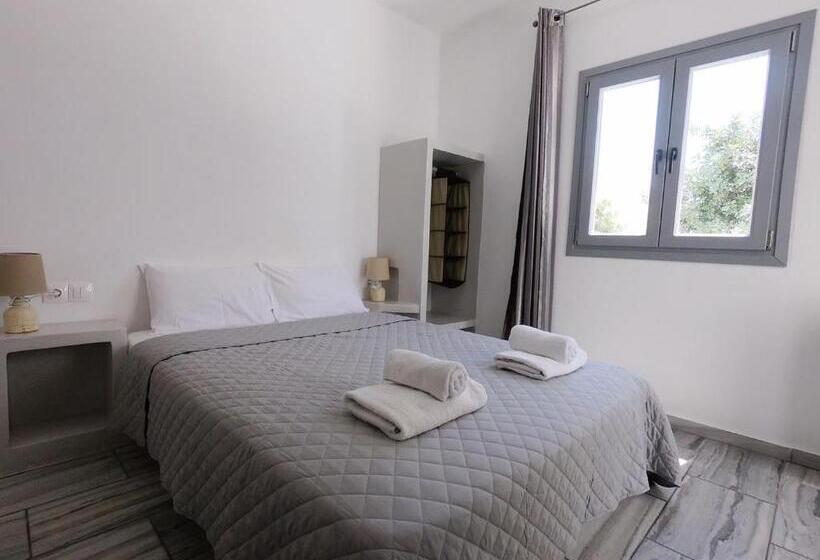 استودیوی لوکس, Anny Studios & Rooms Perissa Beach