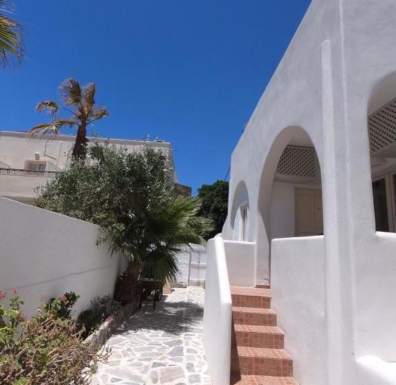 اتاق لوکس چهار تخته, Anny Studios & Rooms Perissa Beach