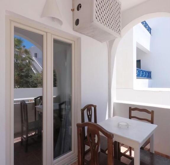 اتاق لوکس چهار تخته, Anny Studios & Rooms Perissa Beach