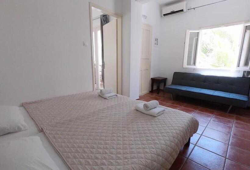 اتاق لوکس چهار تخته, Anny Studios & Rooms Perissa Beach