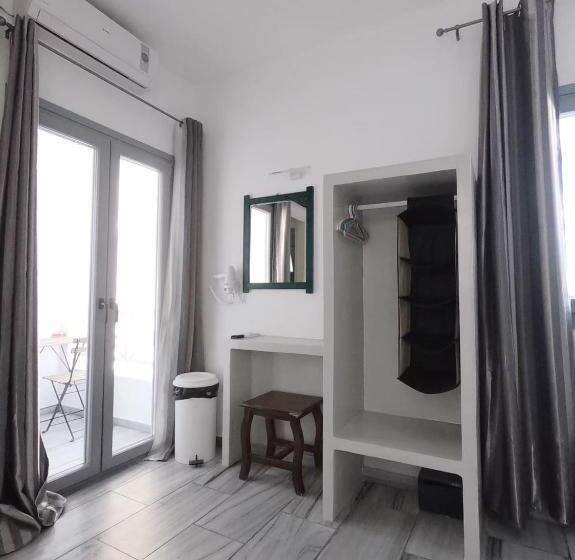اتاق استاندارد با چشم‌انداز استخر, Anny Studios & Rooms Perissa Beach