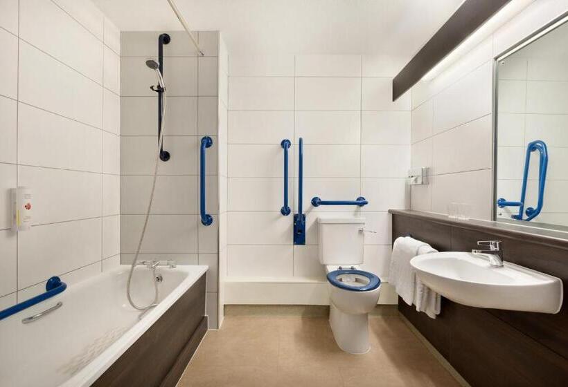 Номер Стандарт Адаптированный для Инвалидов, Ramada Bristol West