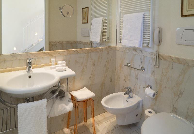 Полулюкс, Villa Abbondanzi Resort