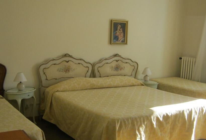 Camera Familiare, Villa Maria