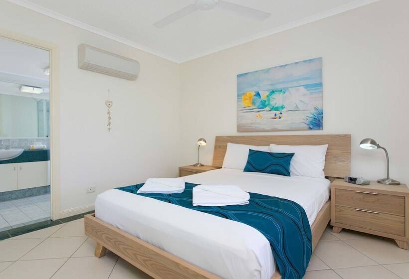 Апартаменты 2 Спальни, On The Beach Apartments