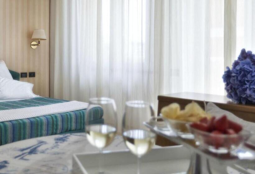 استودیوی استاندارد, Parioli Hotel Rimini