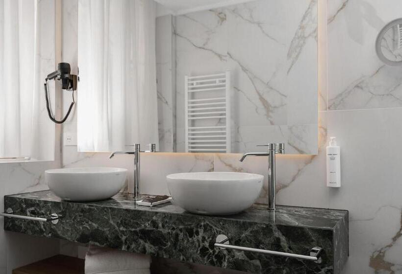 سوییت جونیور لوکس, Parioli Hotel Rimini