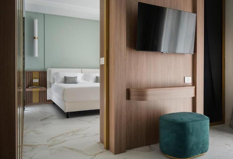 سوییت اجرایی, Parioli Hotel Rimini