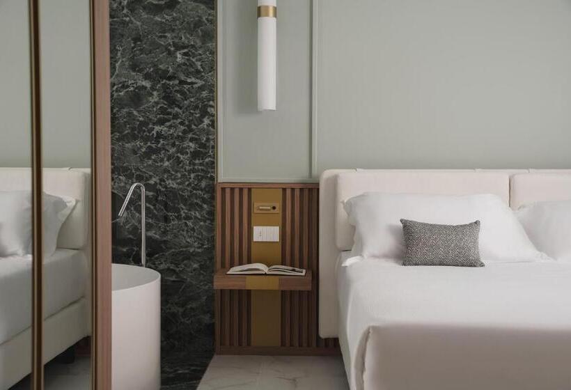 سوییت اجرایی, Parioli Hotel Rimini