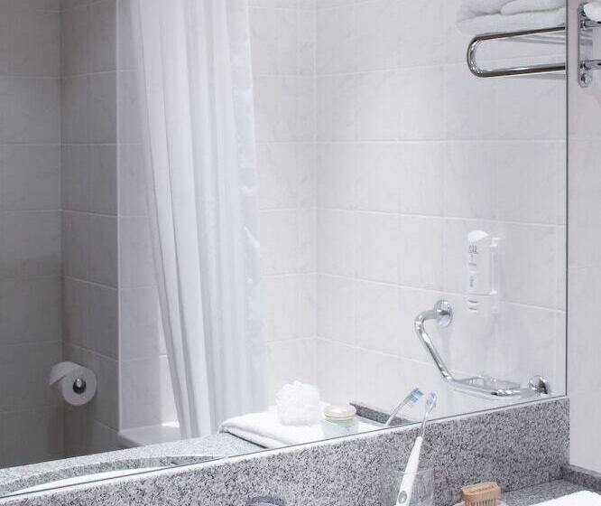 Номер Стандарт, Clayton Hotel, Leeds