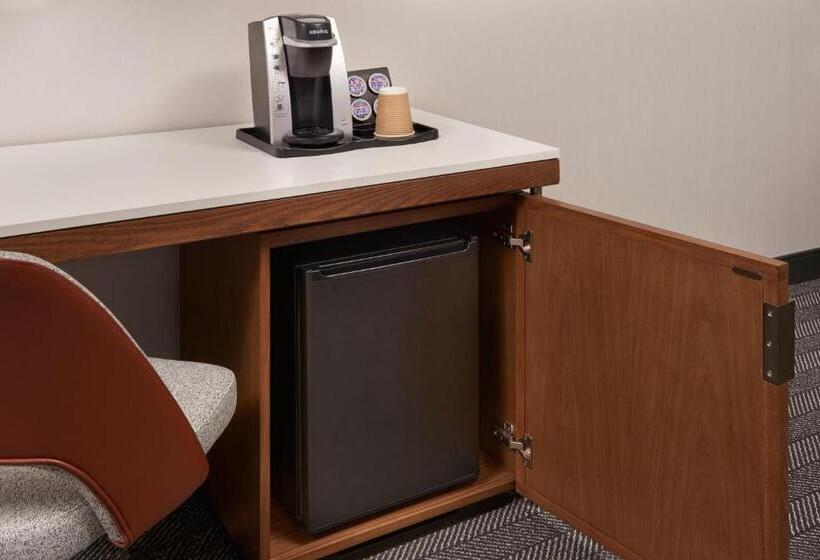 Люкс Кровать Кинг, Courtyard By Marriott Toronto Markham
