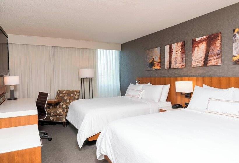 Номер Стандарт 2 Двуспальные Кровати, Sonesta Hotel Grand Rapids Airport