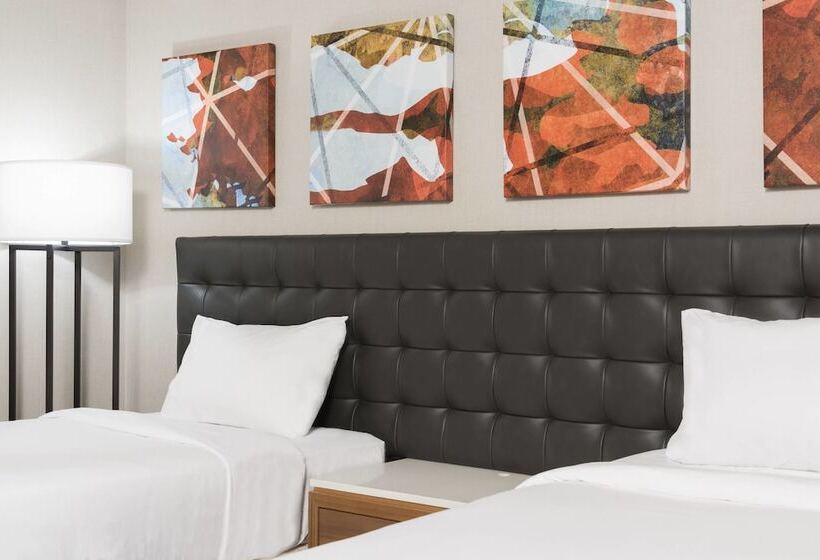 Люкс, Sonesta Hotel Grand Rapids Airport