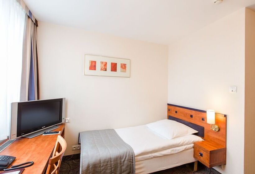 Номер Стандарт Индивидуальный, Qubus Hotel Głogów