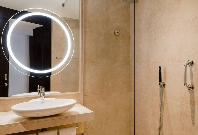 اتاق کلاب, Sheraton Poznan