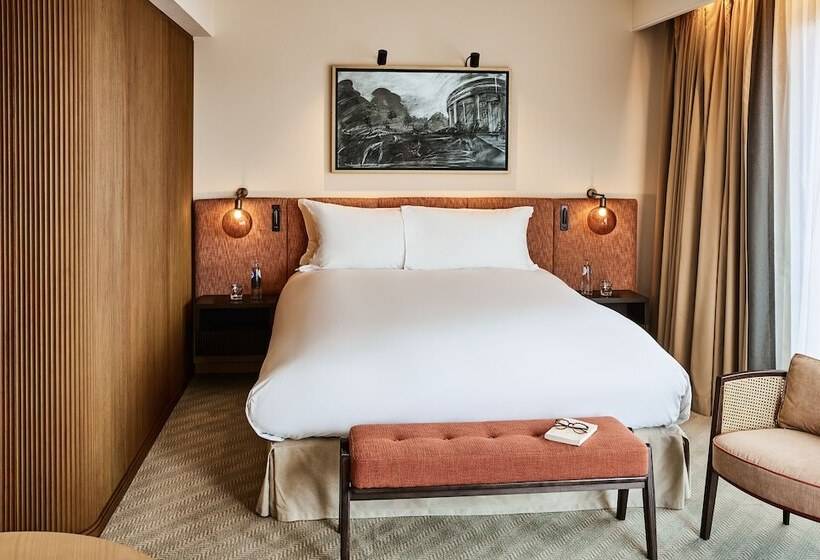 سوییت جونیور, Sofitel Brussels Europe