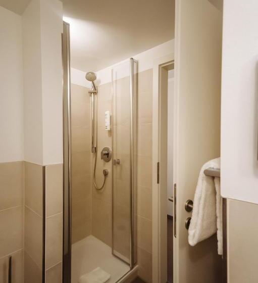 اتاق استاندارد, Landhotel Potsdam