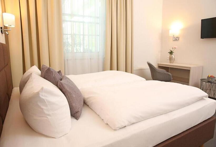 اتاق استاندارد, Landhotel Potsdam