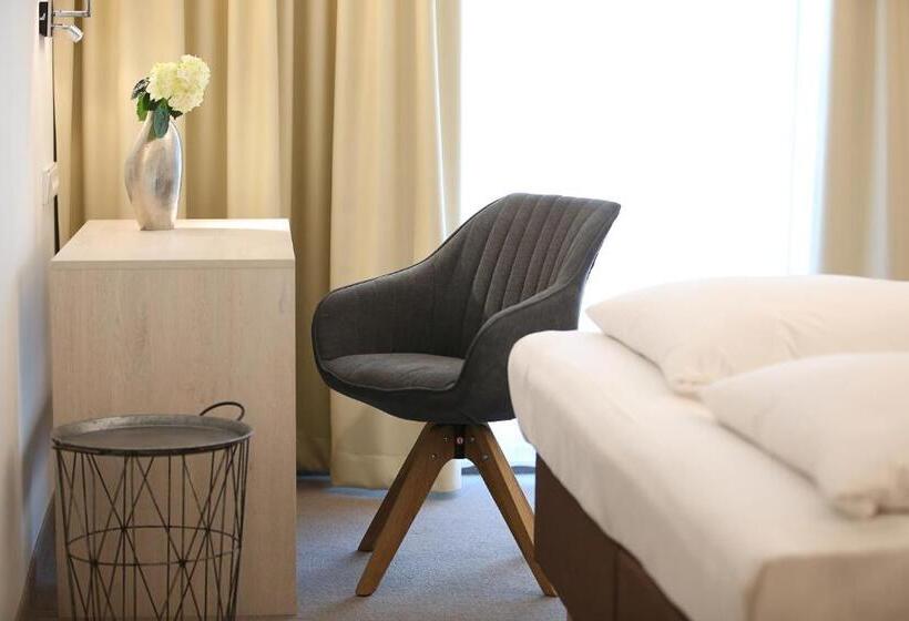 اتاق استاندارد, Landhotel Potsdam
