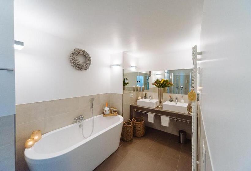 سوئیت با بالکن, Landhotel Potsdam