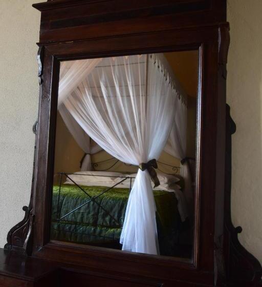 Standard Room, Il Vicario