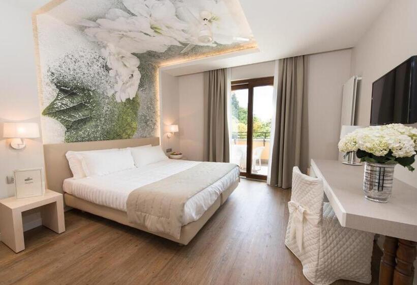 Номер Deluxe с Гидромассажем, Resort & Spa Miramonti