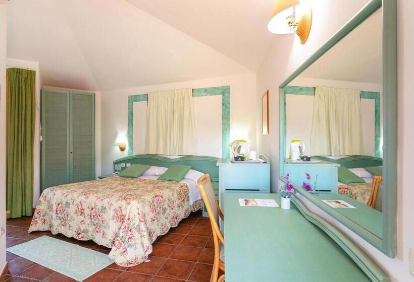 اتاق لوکس با بالکن, Stefania Boutique Hotel By The Beach