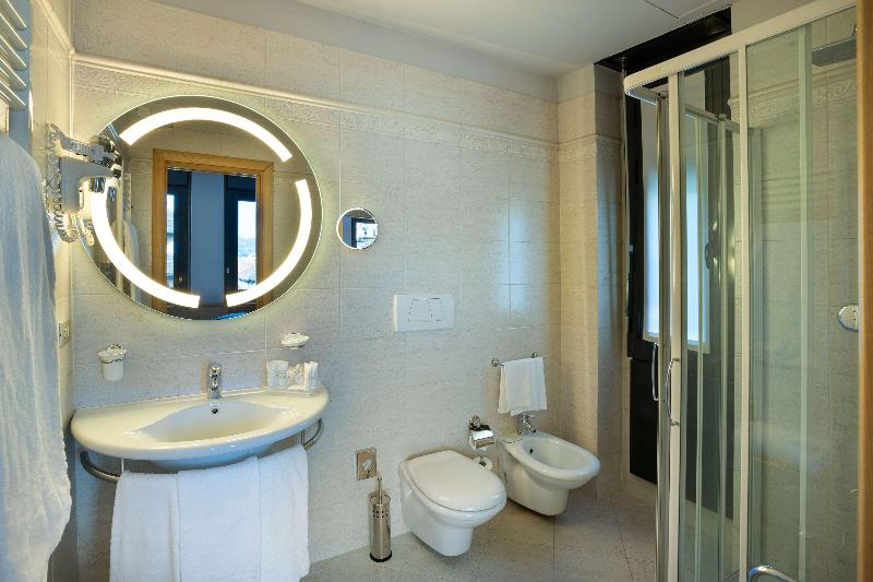 اتاق خانوادگی, Best Western Plus Executive Hotel And Suites
