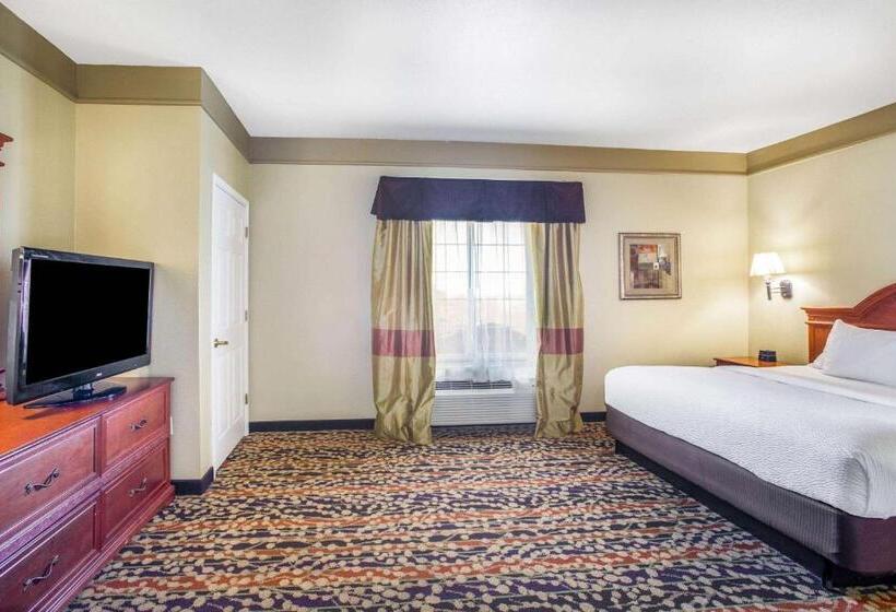 Люкс Кровать Кинг, La Quinta By Wyndham Belton   Temple South