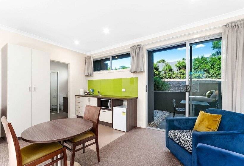 סוויטה, Comfort Inn & Suites Warragul