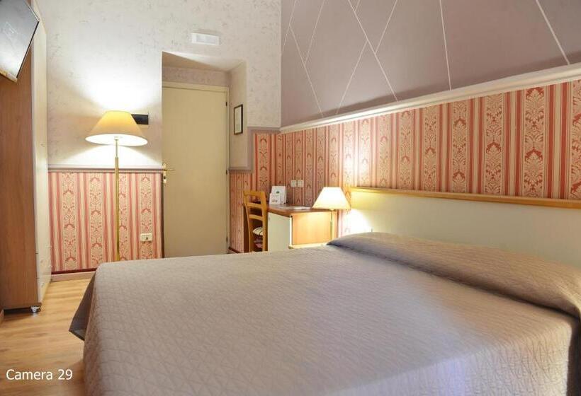 غرفة قياسية مزوَّدة بشُرفة, Catania Centro Rooms