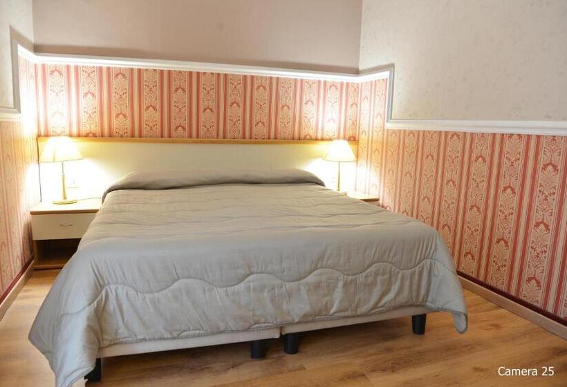غرفة قياسية مزوَّدة بشُرفة, Catania Centro Rooms