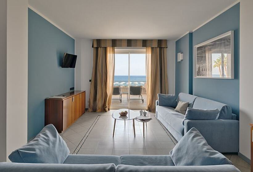Люкс Вид на Море, Aregai Marina Hotel & Residence