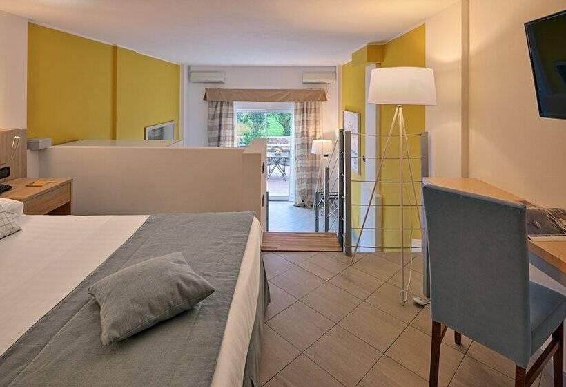 Полулюкс Боковой Вид на Море, Aregai Marina Hotel & Residence