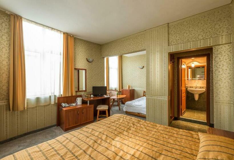 家庭间, Family Hotel Chiplakoff