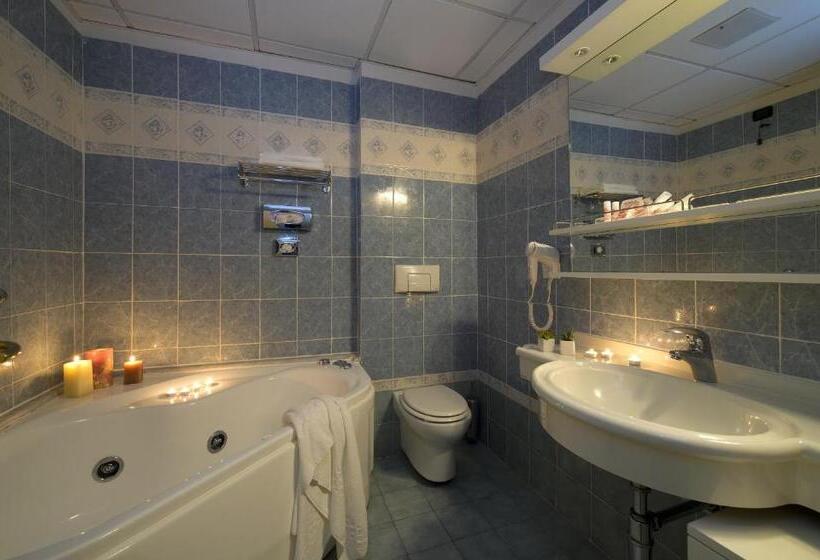 Номер Superior, Grand Hotel Admiral Palace