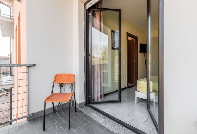 חדר סטנדרט יחיד עם מרפסת, Maris