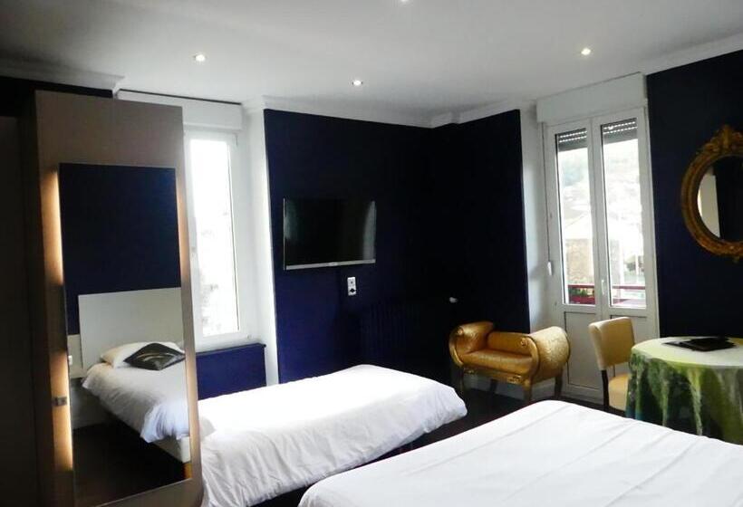 اتاق راحتی سه تخته, Logis Hotel Des Bains