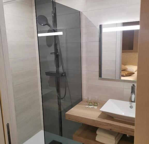 اتاق راحتی, Logis Hotel Des Bains