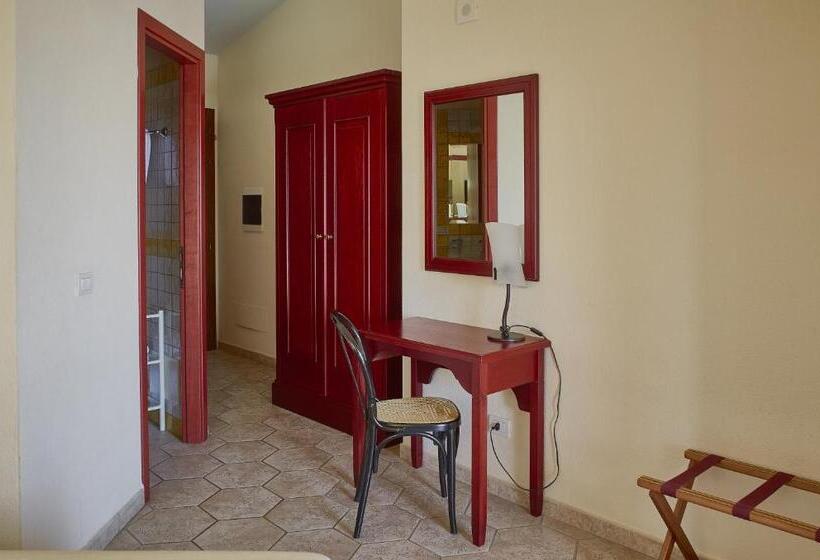 اتاق استاندارد سه نفره, Parco Blu