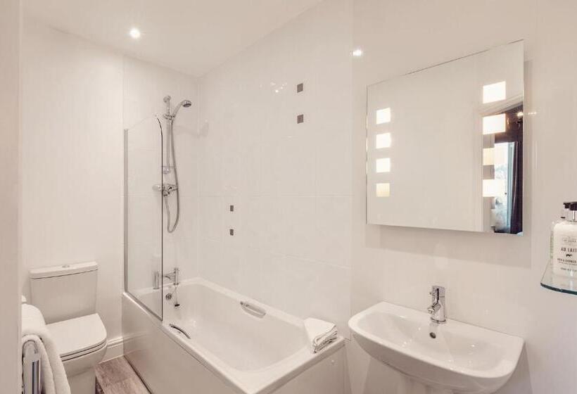 اتاق استاندارد, Ambleside Townhouse