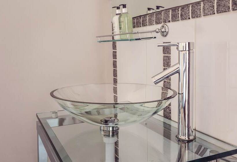 اتاق استاندارد, Ambleside Townhouse