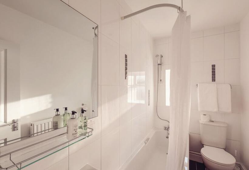 اتاق استاندارد, Ambleside Townhouse